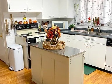 Building Photo - 303 Franklin St