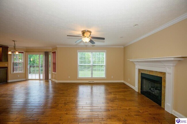 Building Photo - 114 W Mandarin Ct