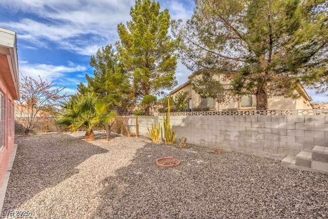 Building Photo - Gated Community, 1-Story, 3 Bedrooms Home ...