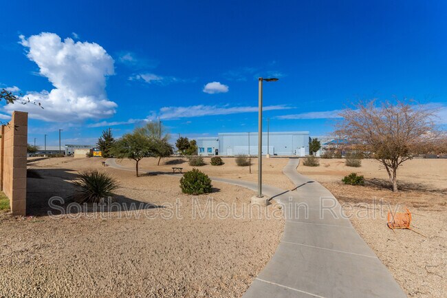 Building Photo - 4136 E Sierrita Rd