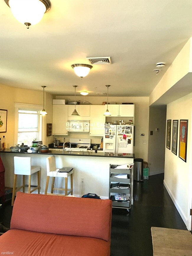 Building Photo - 2 br, 2 bath  - 6 Giles Park Apt 1L