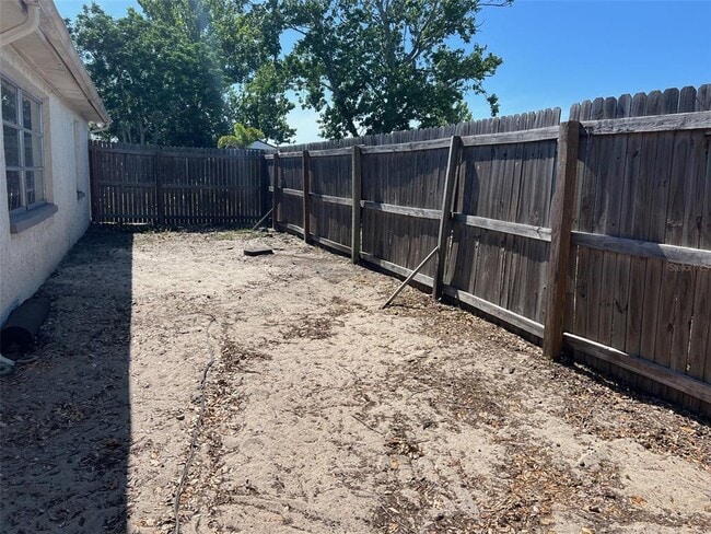 Building Photo - 7835 Arbordale Dr