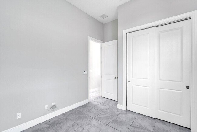 Building Photo - 9399 SW Pepoli Way