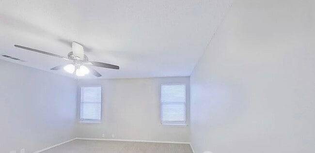 Building Photo - AVAILABLE NOW