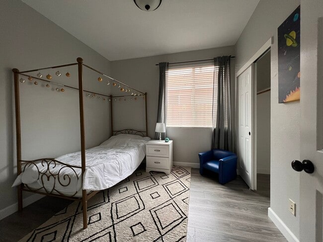 Bedroom 1 - 3108 Tintorera Way