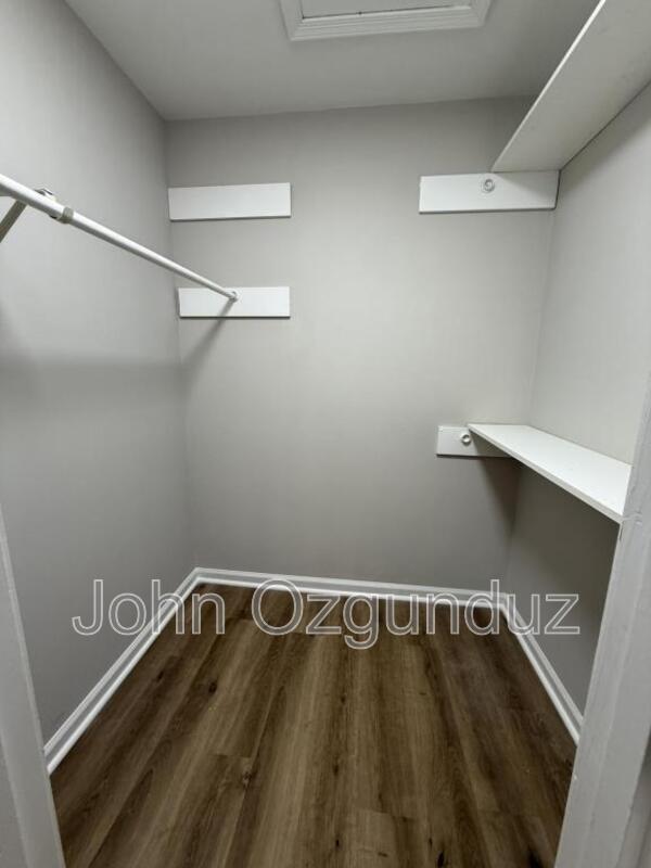 Building Photo - 3909 Westra Dr