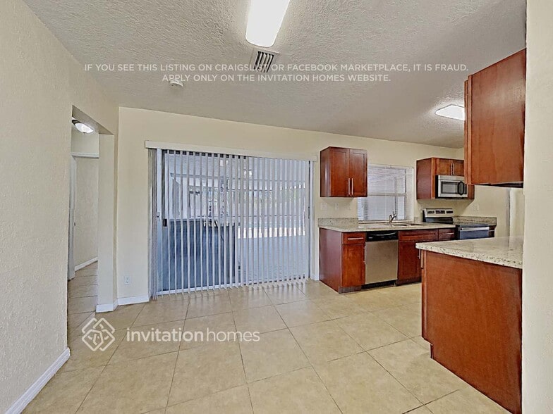 Building Photo - 6940 NW 5th Ct