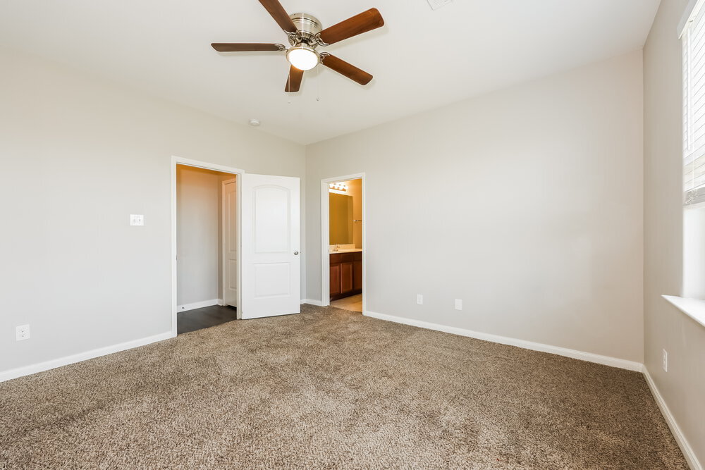 Building Photo - 6120 Chalk Hollow Dr