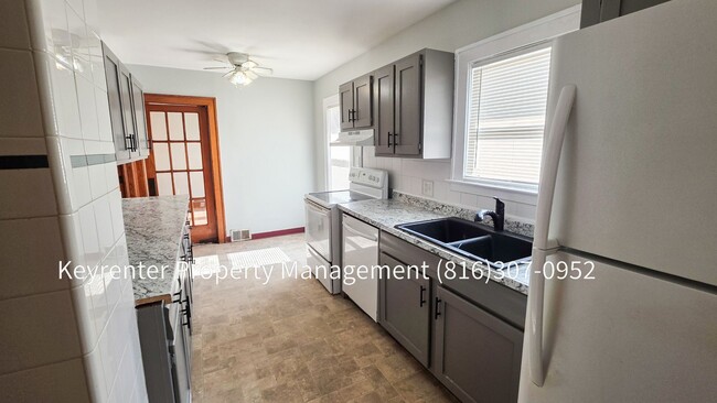 Building Photo - 1418 N 27th St