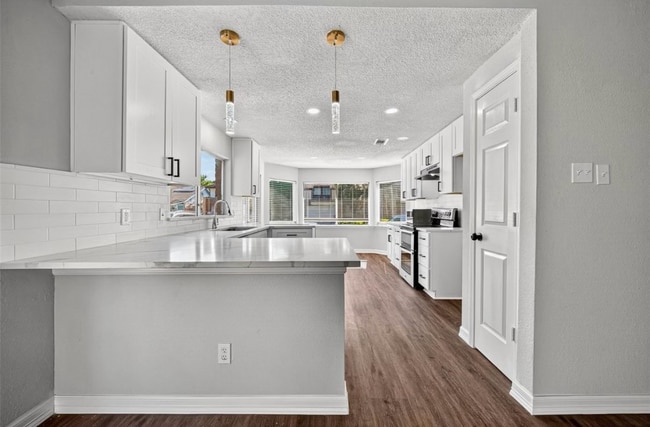 Building Photo - 7706 Miller Glen Ln