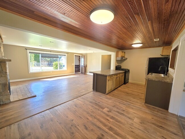 Building Photo - 4582 Maiden Ln