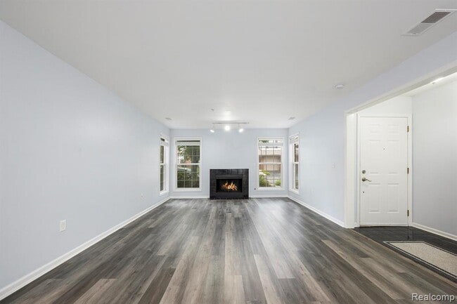 Building Photo - 28139 Carlton Way Dr