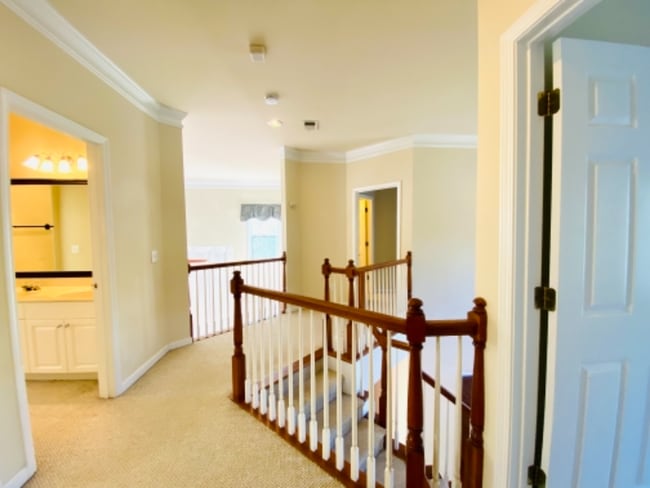Building Photo - 835 River Trace Ct