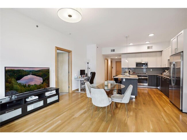 Building Photo - 1240 S 2nd St