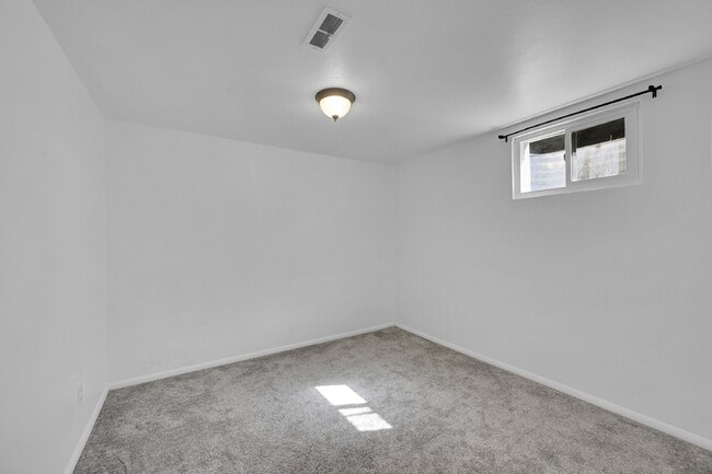 Building Photo - $2,040.95 with $300 off the first month's Rent - 4 Bedrooms, 2 Bathrooms, Single Family Home in C...