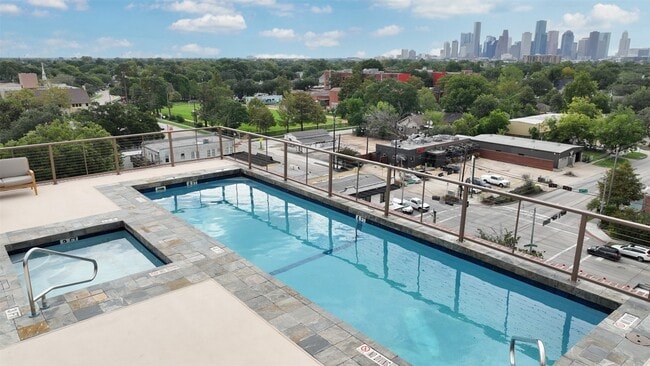 Building Photo - 1111 Studewood St