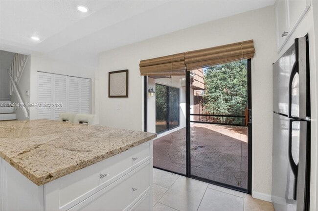 Building Photo - 3007 San Clara Dr