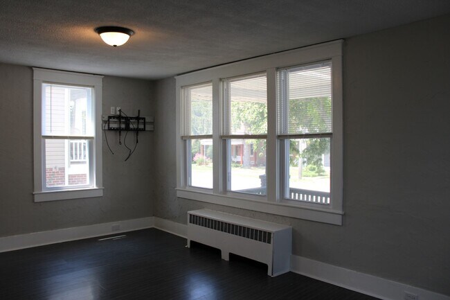 Building Photo - 152 N Lombard St