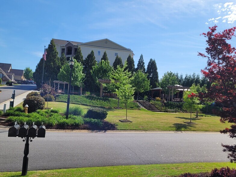 Building Photo - 144 Pelham Springs Pl