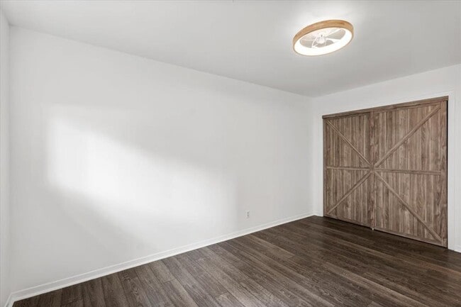 Building Photo - 1717 Bluebonnet Ln