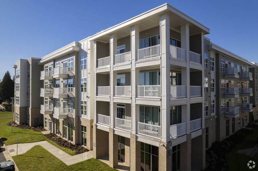 Building Photo - Lofts at Hamilton