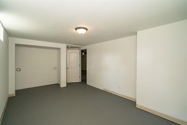 Building Photo - 1060 Kingsbrook Ln