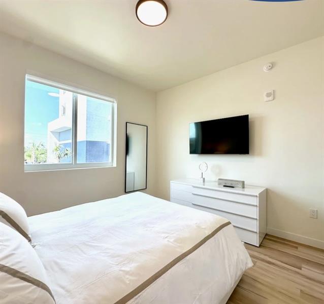 Building Photo - 1621 S Dixie Hwy