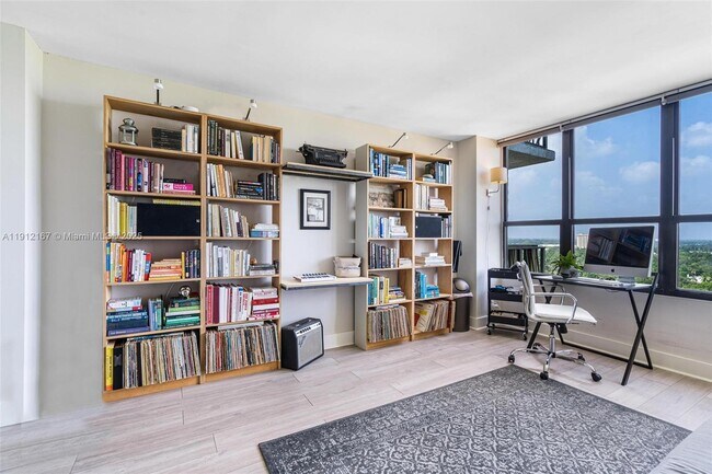 Building Photo - 780 NE 69th St