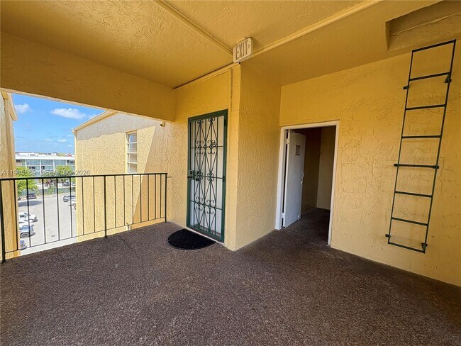 Building Photo - 4525 W 20th Ave