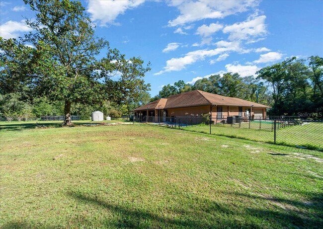 Building Photo - 3135 NE 49th St