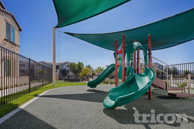 Building Photo - 24935 Vermijo Ct