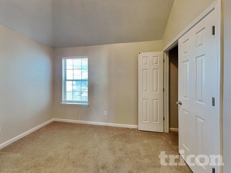 Building Photo - 70 Emerson Trail