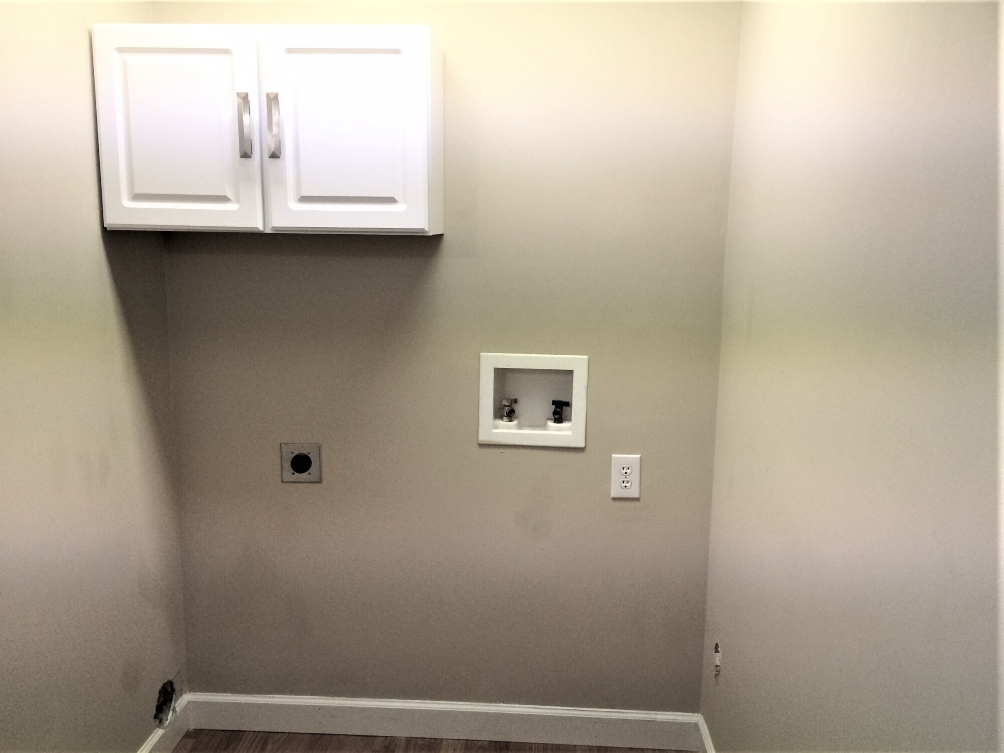 Building Photo - 5420 Springhouse Farm Rd