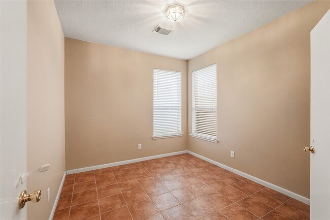 Building Photo - 15106 Turphin Way