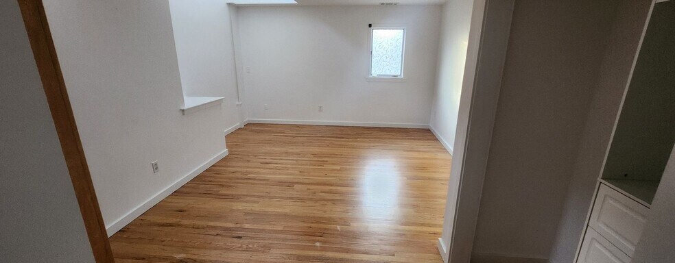 Building Photo - 41 Breeds Hill Pl