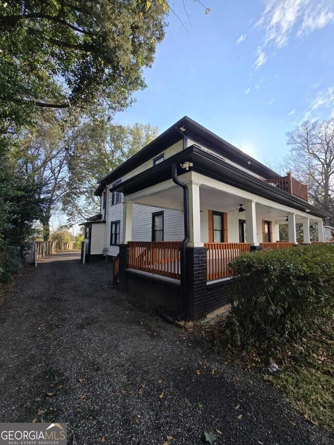 Building Photo - 402 Meriwether St