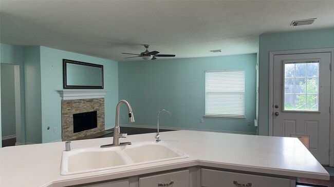 Building Photo - 9735 Beckwood Post Dr
