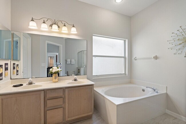 Building Photo - 346 Riggs Cir