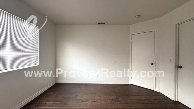 Building Photo - 15355 Lassen Dr