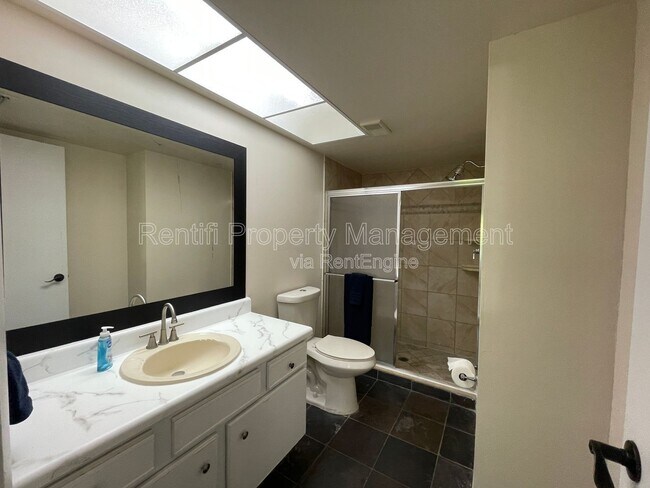 Building Photo - 2131 Crystal Dr