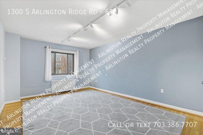 Building Photo - 1300 S Arlington Ridge Rd