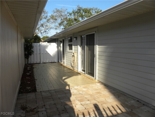Building Photo - 14807 Crooked Pond Ct