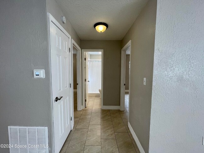 Building Photo - 2684 Pepper Ave