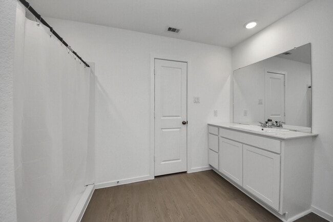 Building Photo - 2523 Night Emerald Dr