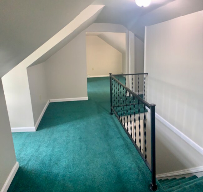 Building Photo - 239 Spruce St