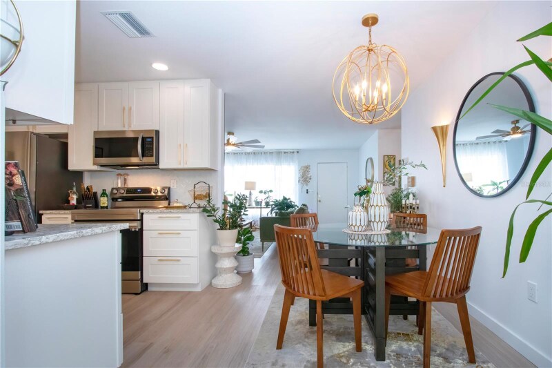 Building Photo - 3906 Chinaberry Rd