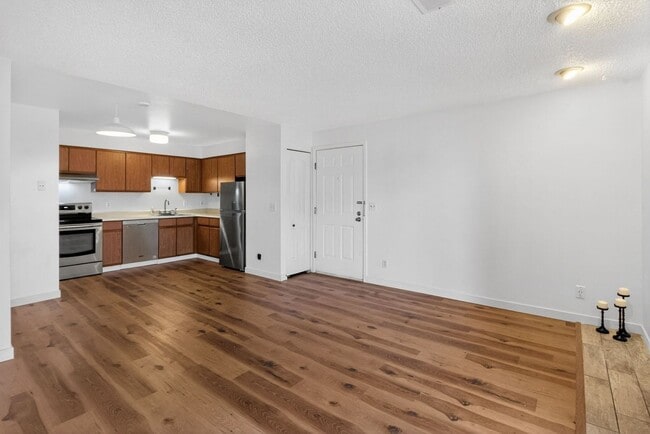 Building Photo - 2575 S Syracuse Way