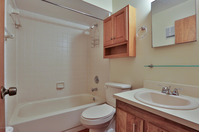 Building Photo - 417 Banana Cay Dr