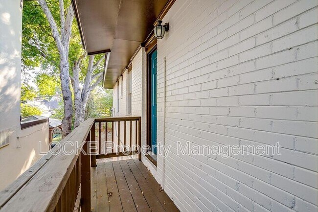 Building Photo - 3417 S University Dr