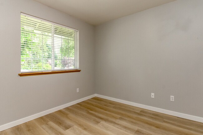 Building Photo - 25807 87th Ave Ct E